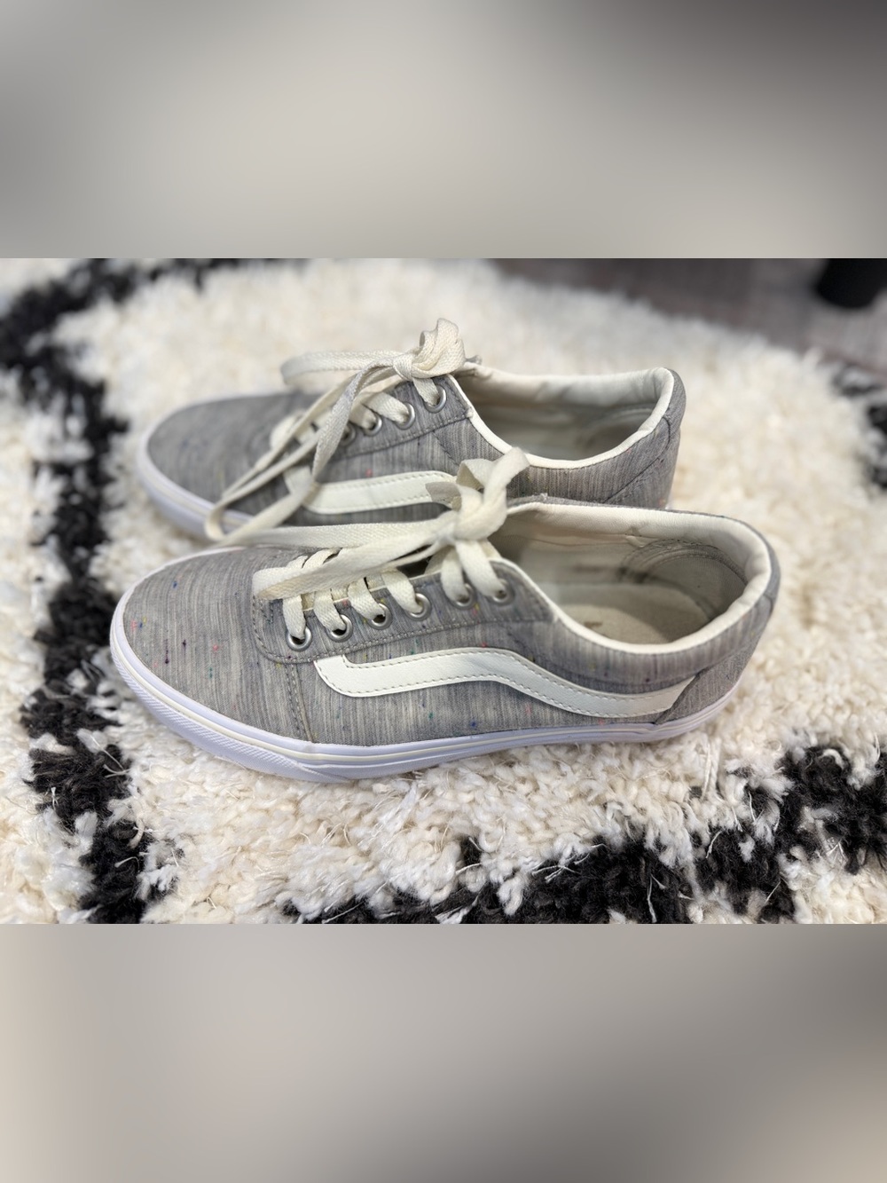 Women’s Vans Old Skool Speckled Jersey Sneakers – Size 6 – Gray/White - Picture 2 of 12